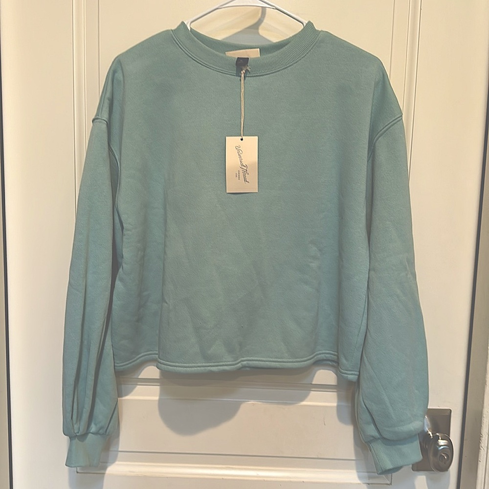 SALE !!! Universal Thread mint green women cropped sweatshirt